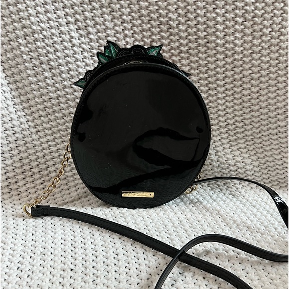 Betsey Johnson Sugar Skull Crossbody - Picture 2 of 3